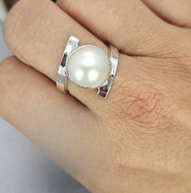 Cross over Sterling silver ring with Mabe Pearl