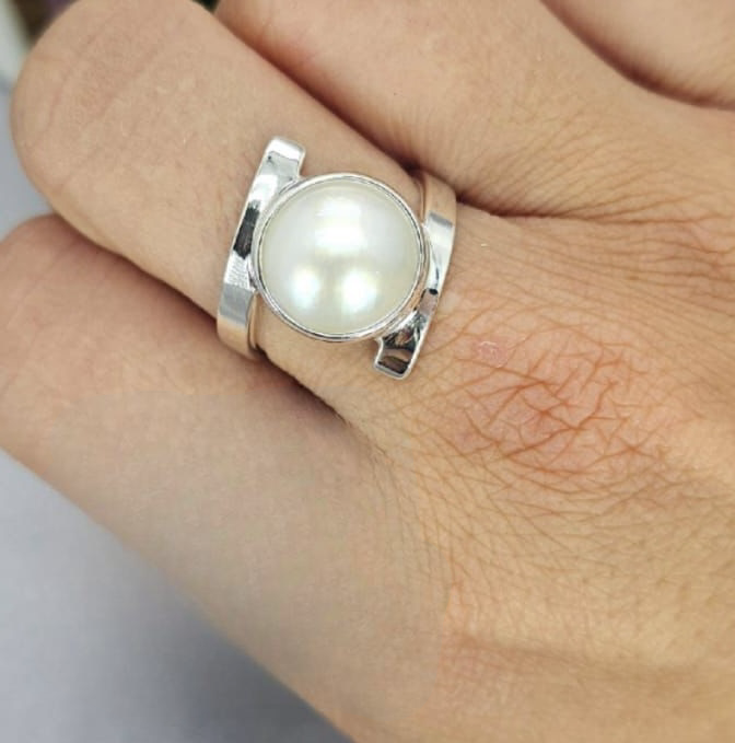 Cross Over Sterling Silver Ring With Mabe Pearl