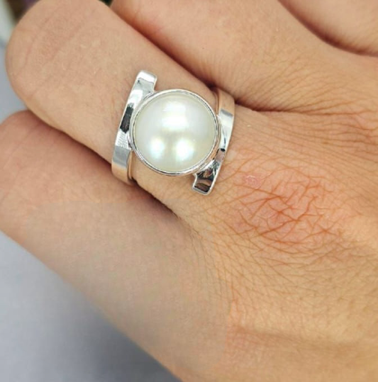 Cross over Sterling silver ring with Mabe Pearl