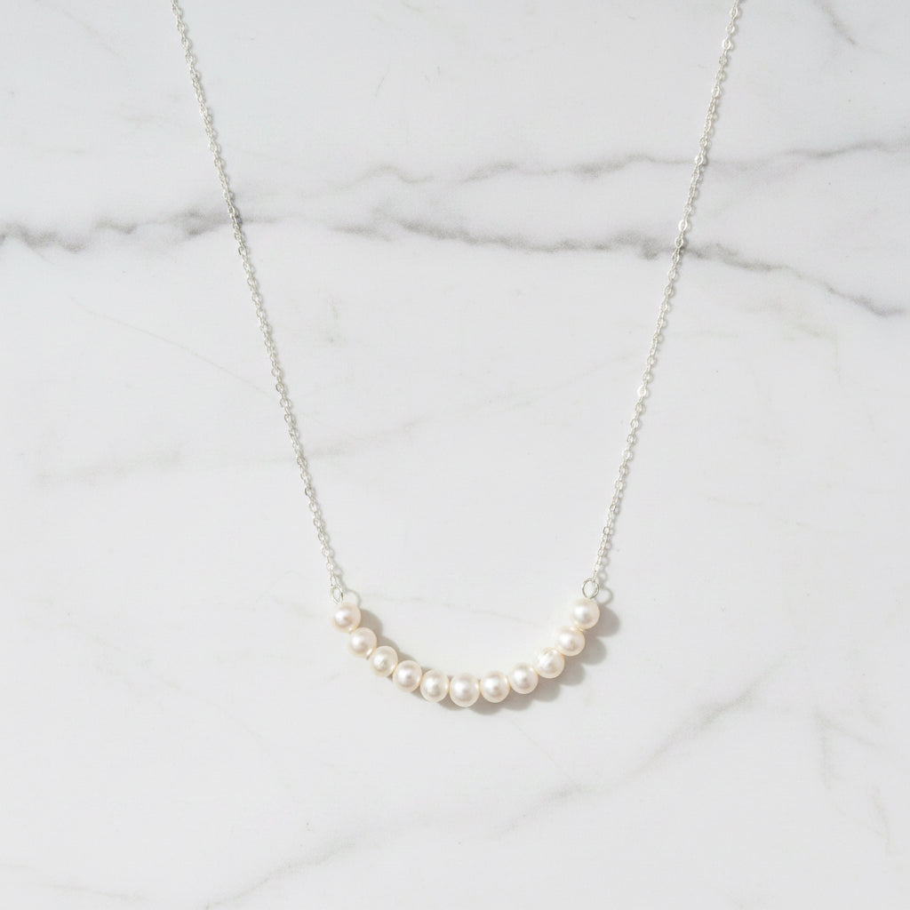 45 cm Sterling Silver Necklace With Lots Of Freshwater Pearls As Centre Piece
