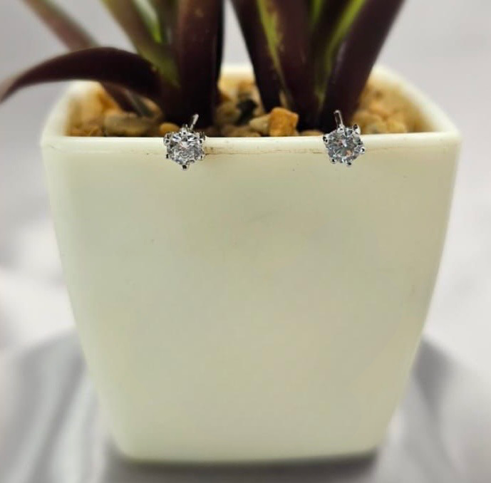Five point cubic zirconia stud earrings