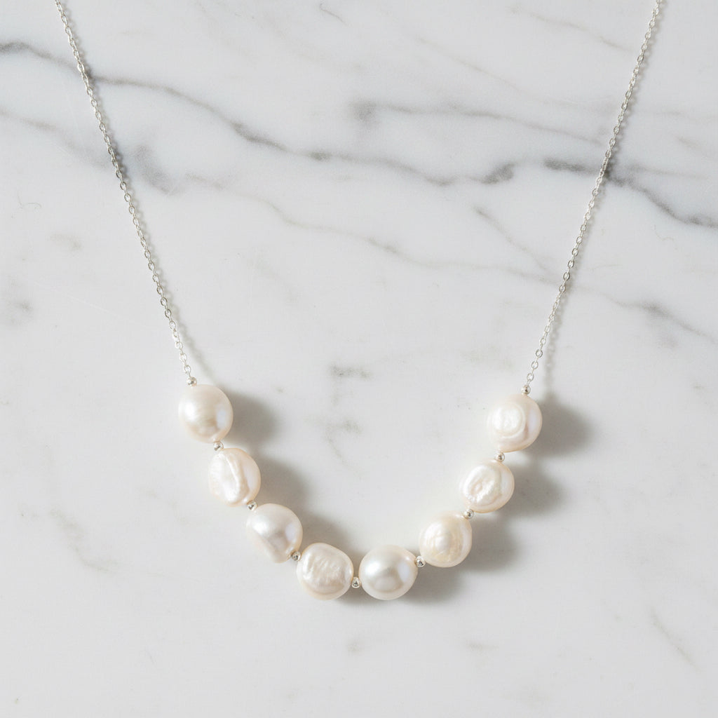 Stunning eight pearl necklace (The bottom one on photo) - Terciany 