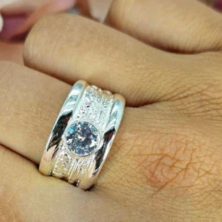 Sterling Silver Classic Band With Detail In Centre And Cubic Zirconia