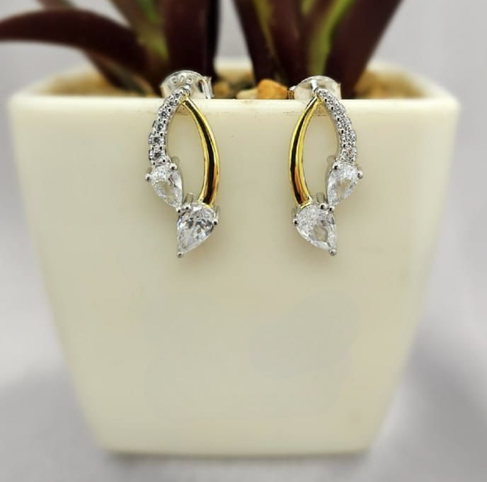 Classical Gold And Cubic Oval Drops