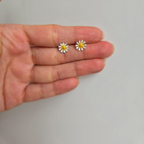 9Mm Daisy Stud Earrings - Terciany 