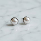 8mm Freshwater pearl stud earring with a tube setting - Terciany 