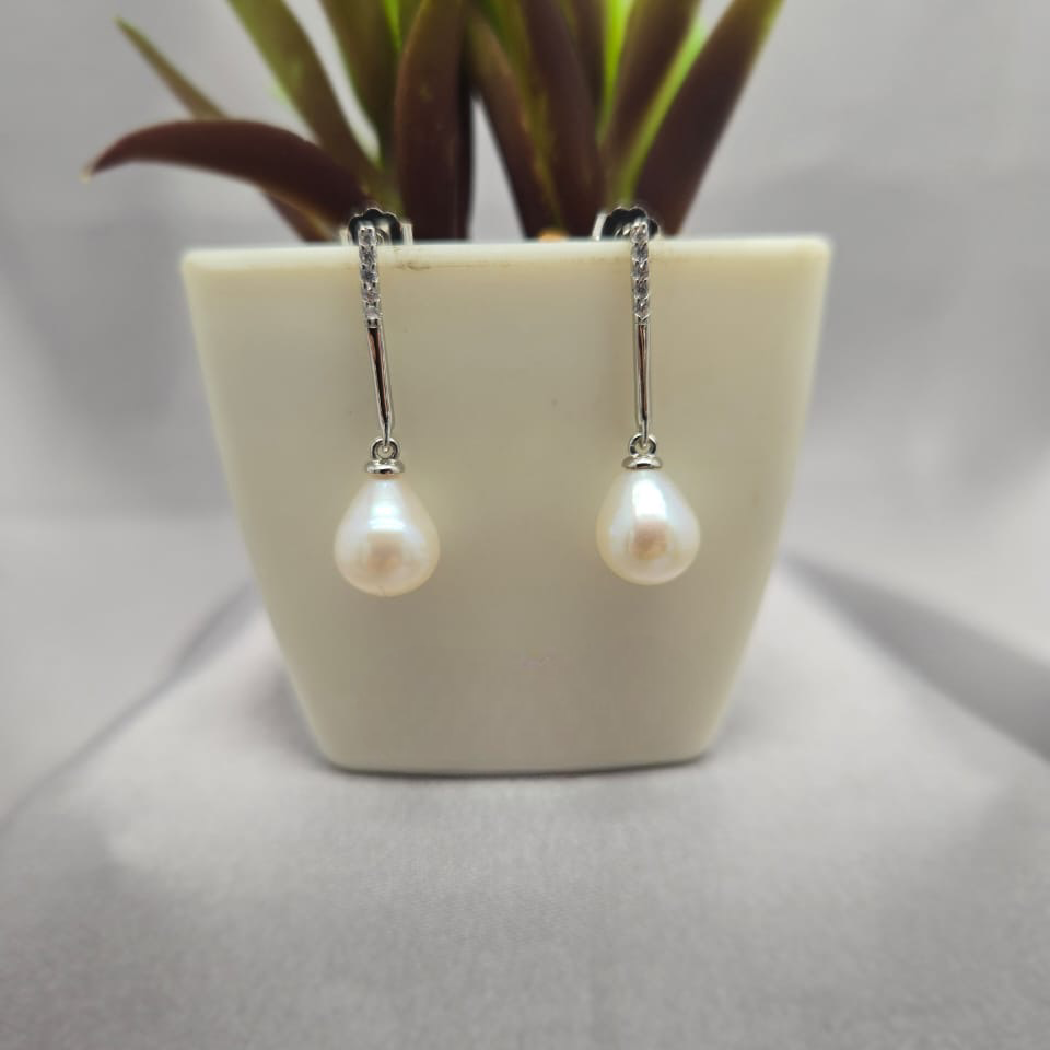 Sterling Silver Straight Line Pearl Earrings