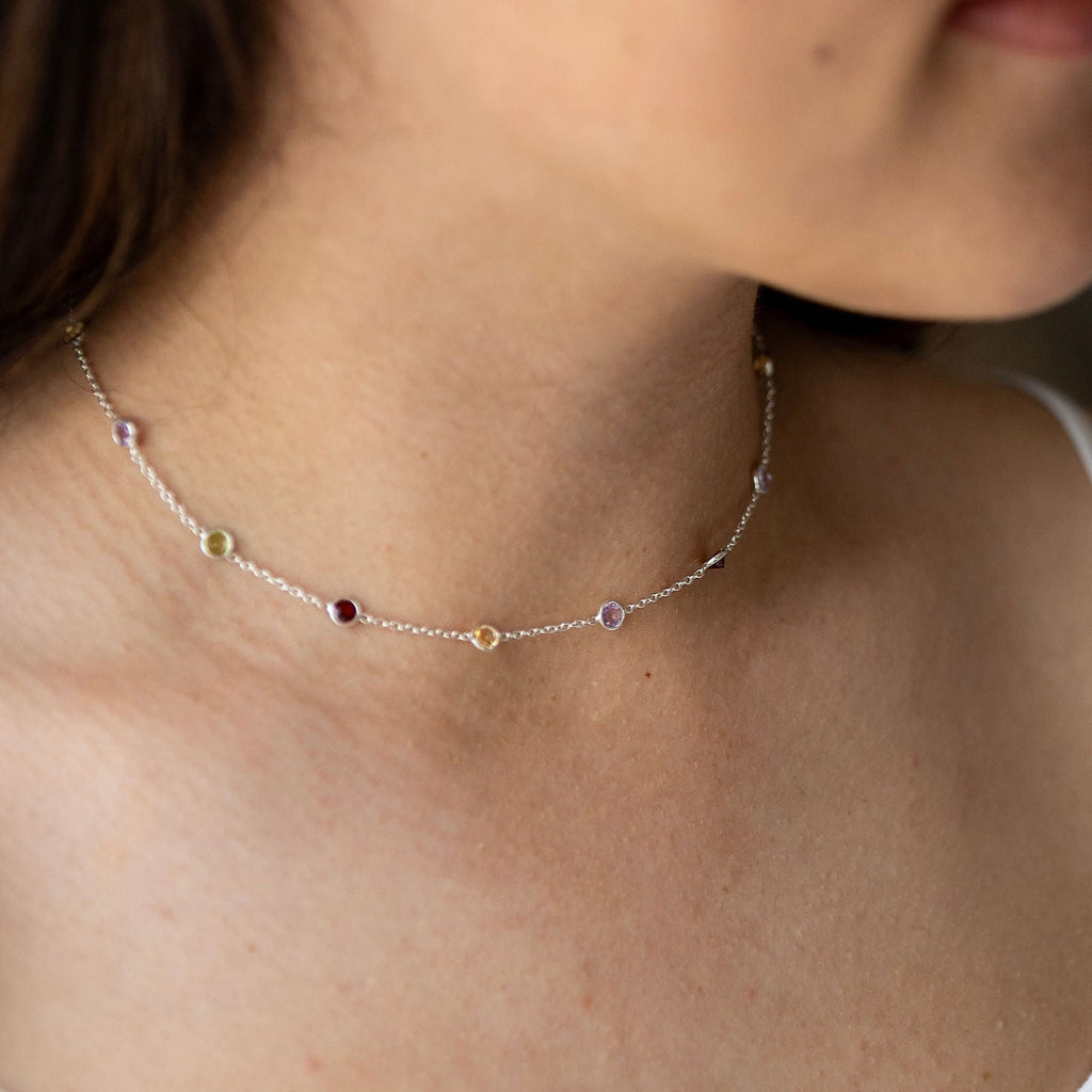 Stunning Sterling Silver Necklace With 5Mm Garnet, Peridot And Citrine Semi Precious Stones In-Bedded In Chain