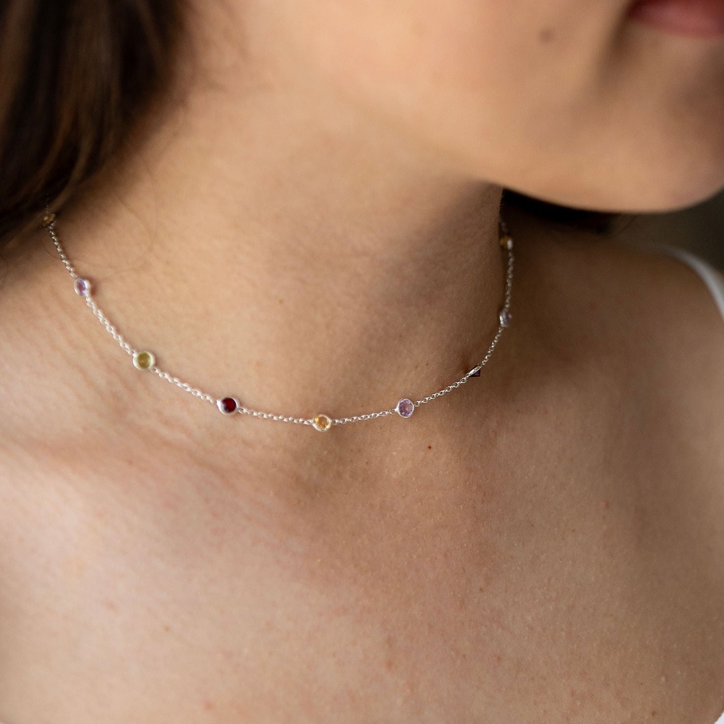Stunning Sterling Silver Necklace With 5Mm Garnet, Peridot And Citrine Semi Precious Stones In-Bedded In Chain