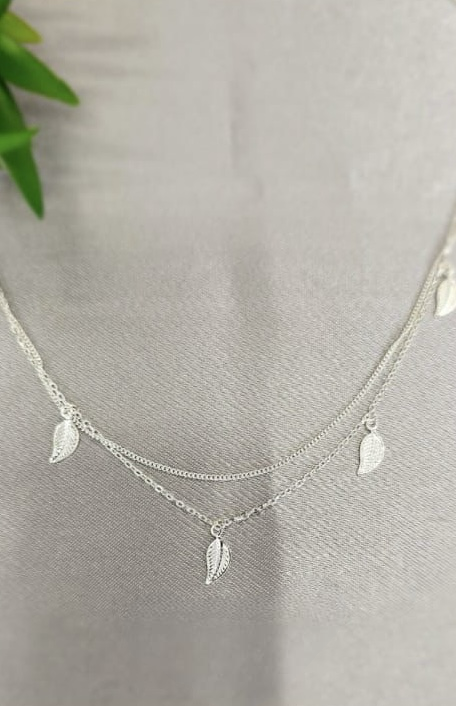 Double Necklace with Leaves