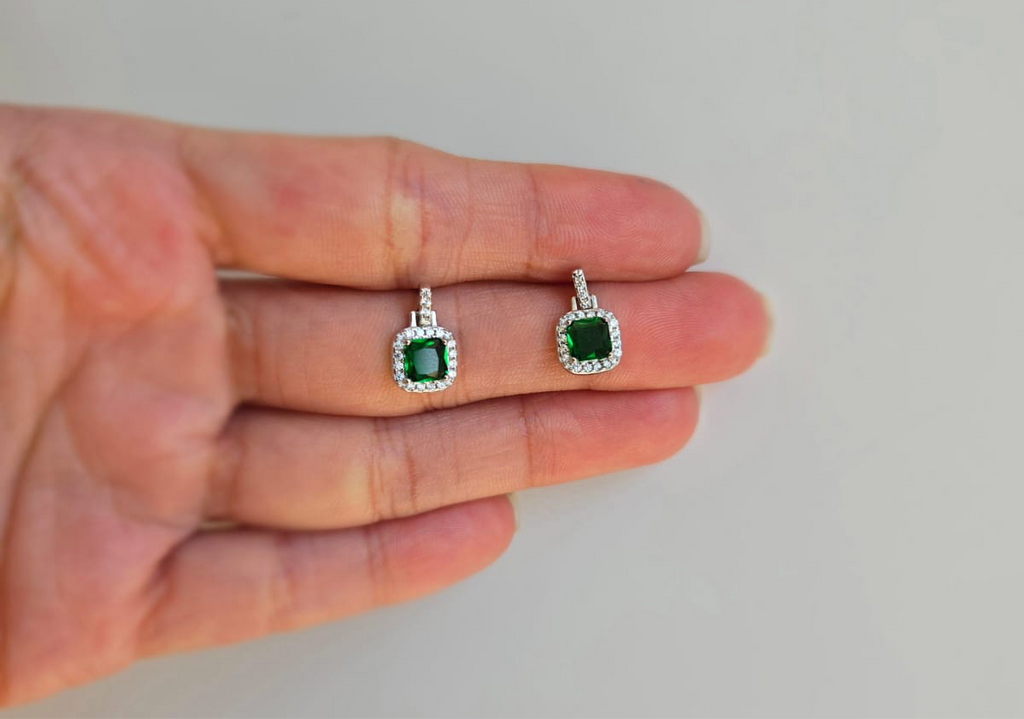 Green cubic zirconia studs