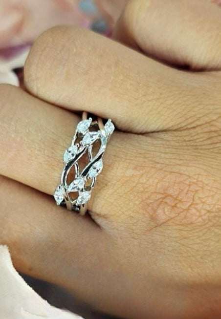 Sterling silver ring with cubic zirconia leaves