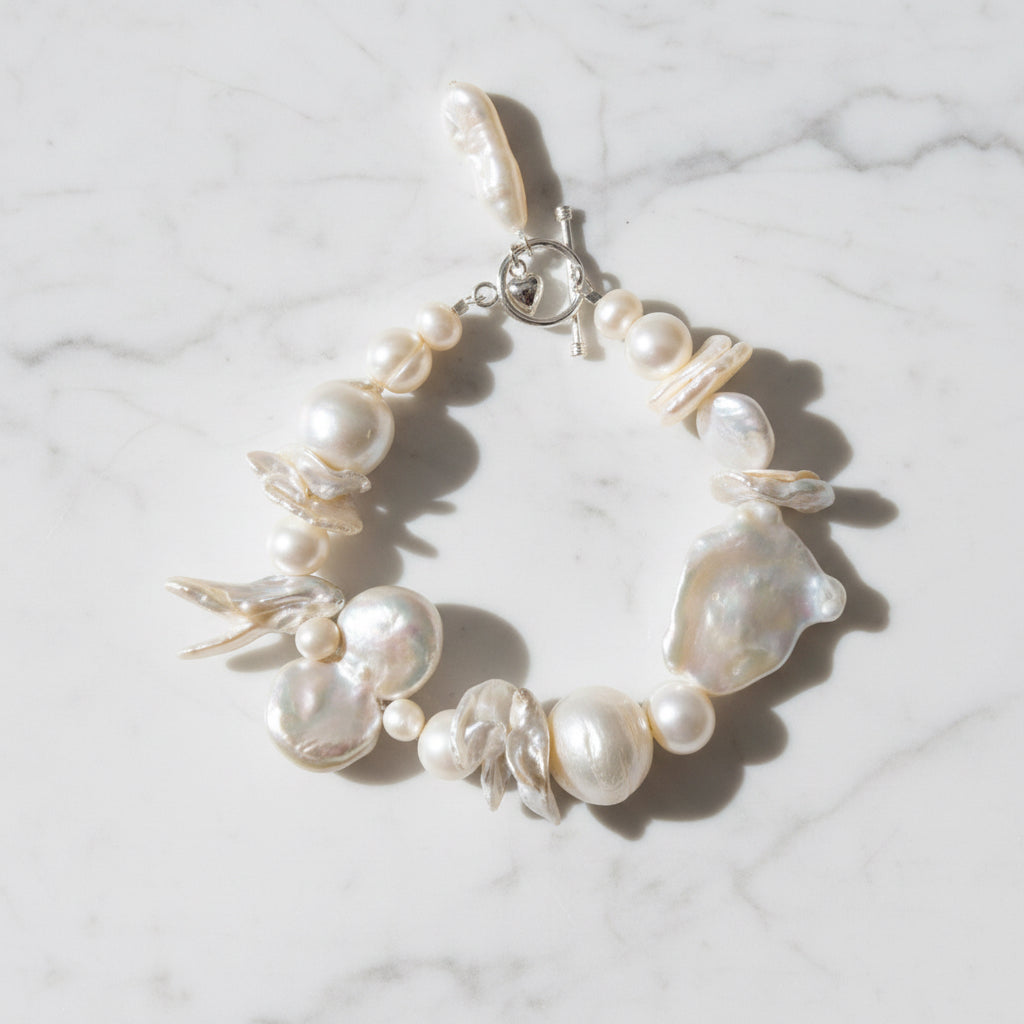 Stunning statement pearl Bracelet
