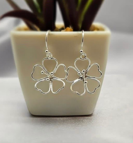 Flower earrings