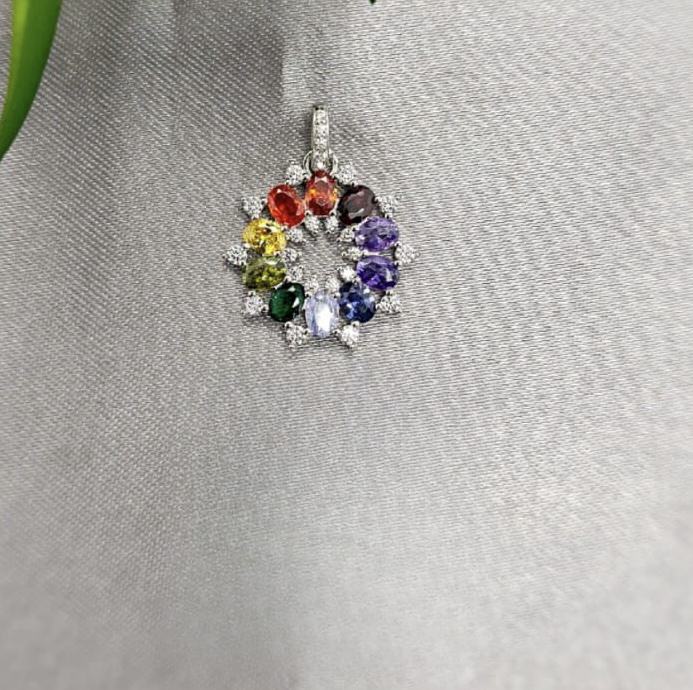 18Mm Coloured Pendant
