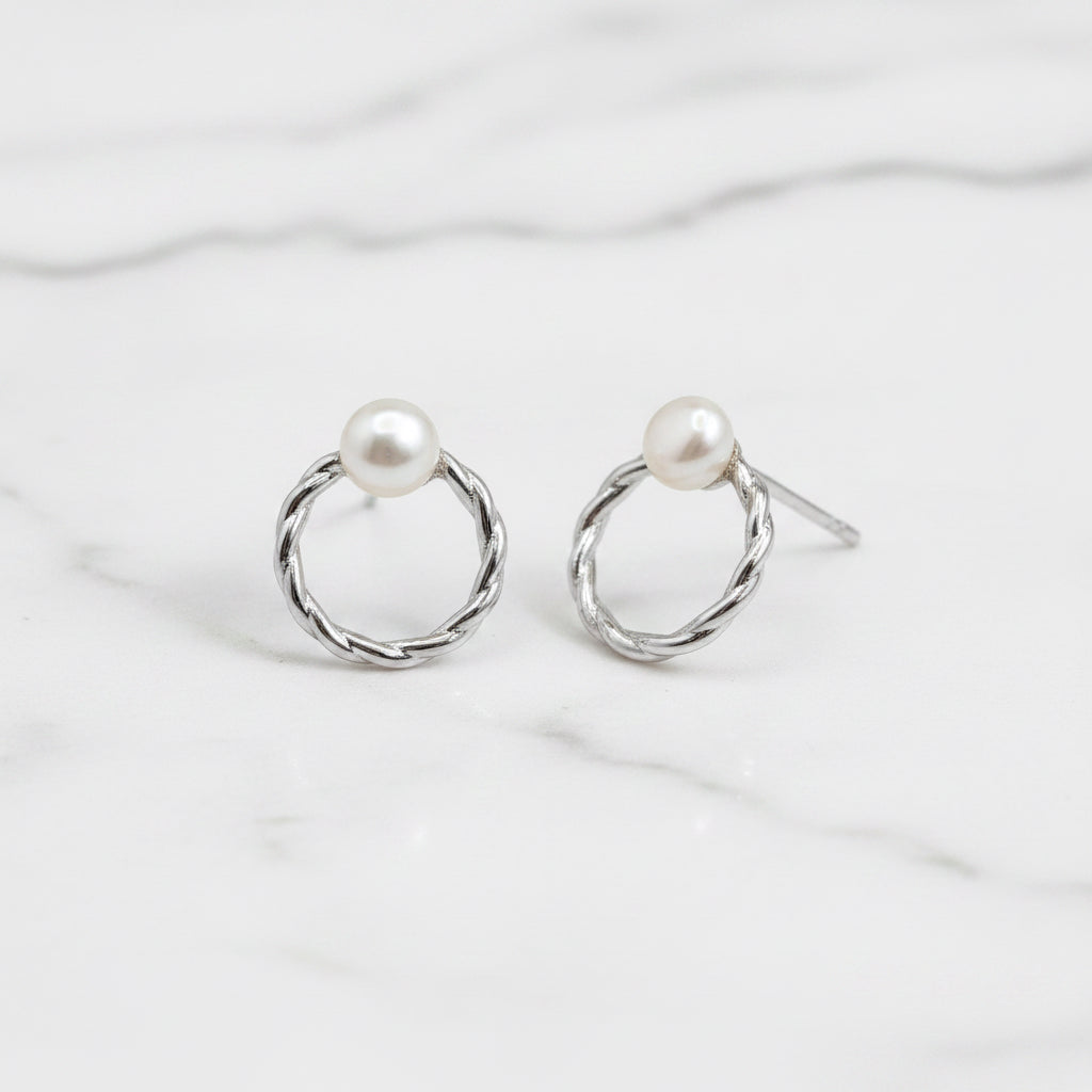 Round Stud With Freshwater Pearl Top - Terciany 