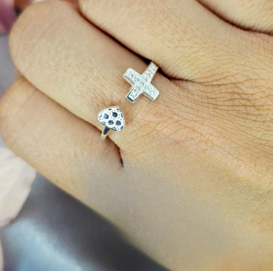 Open size cross and heart ring