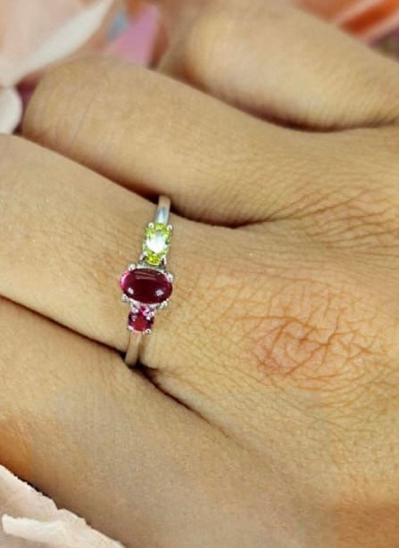 Sterling Silver Ring With Stunning Cubic Zirconia Stones