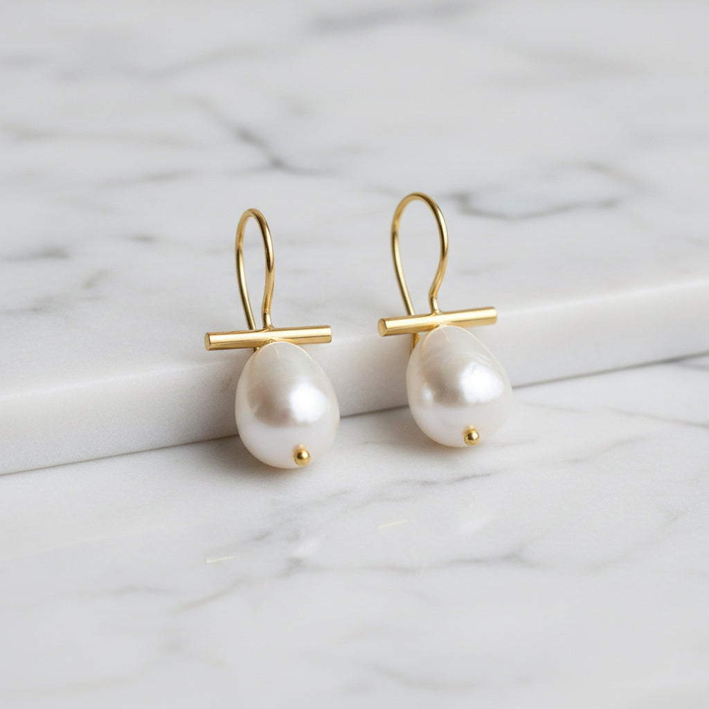 Gold Earrings With Stunning Freshwater Pearl On End - Terciany 