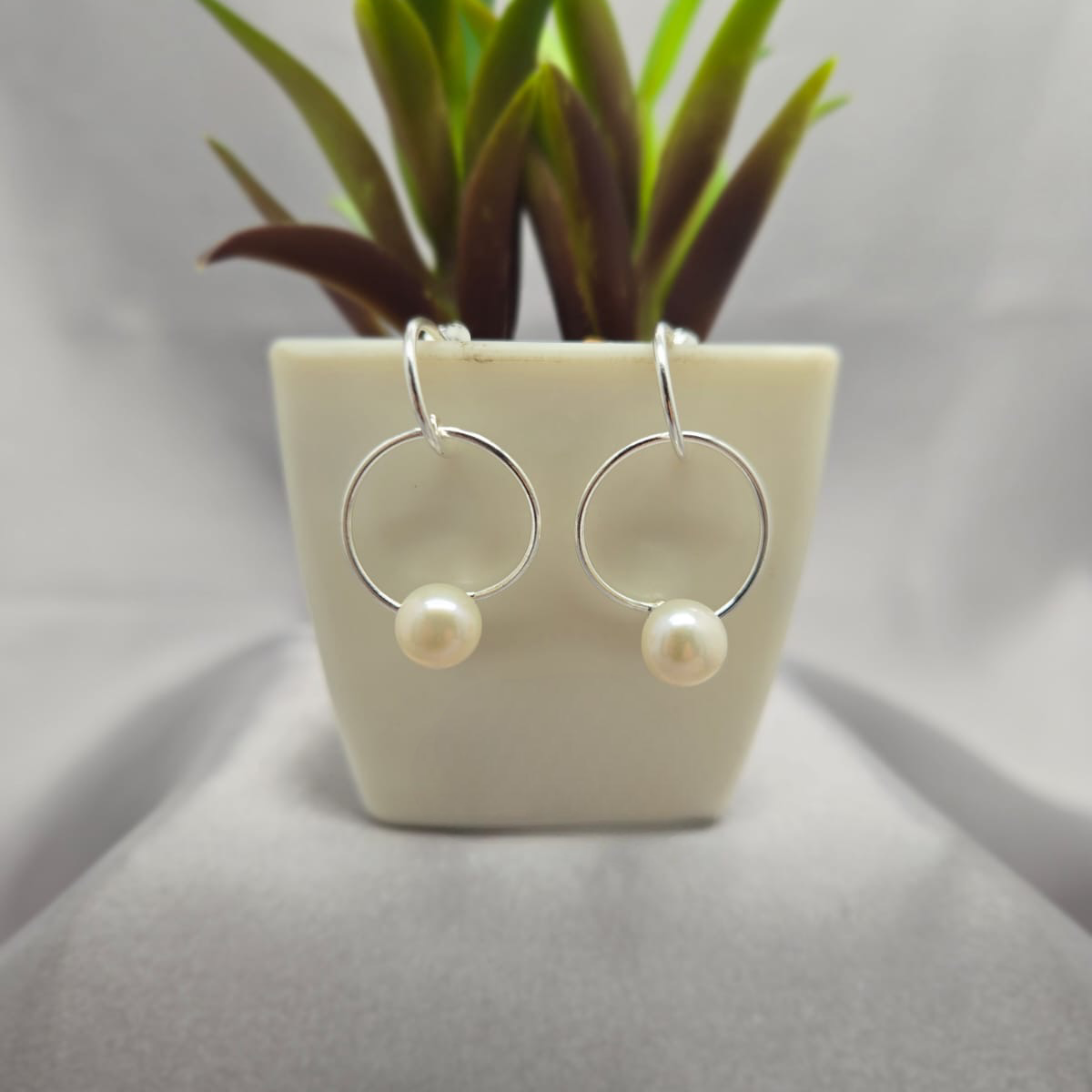Circle Drop Pearl Earrings