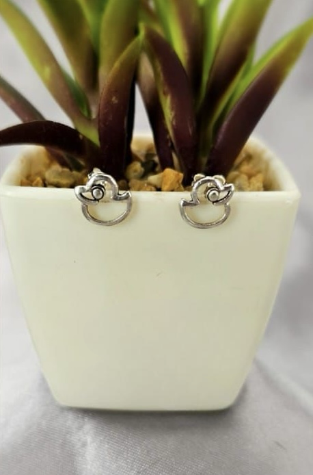 Duck studs