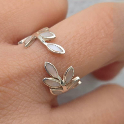 Mother Of Pearl Leave Ring - Terciany 