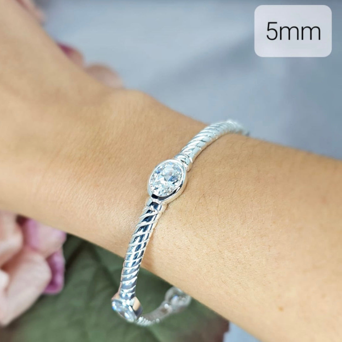 Silver 5mm Bangle with Cubic Crystal Stone - Terciany 