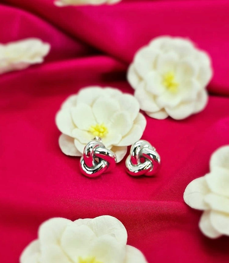 Stunning 17mm studs