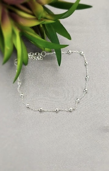 Tiny ball bracelet