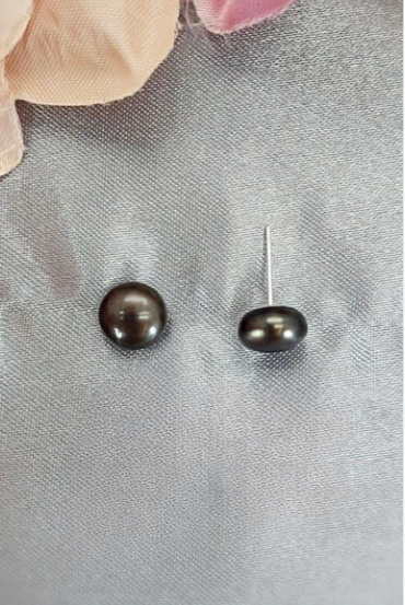 9-10 dark grey/black freshwater pearl studs