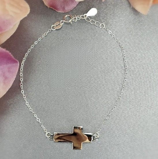 Large cross bracelet