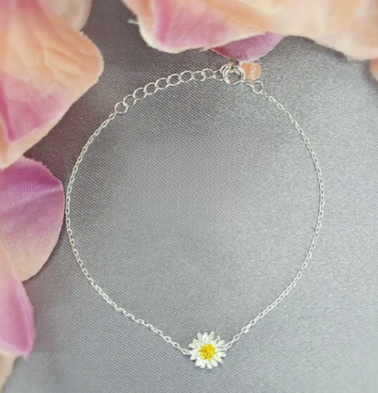 Daisy bracelet