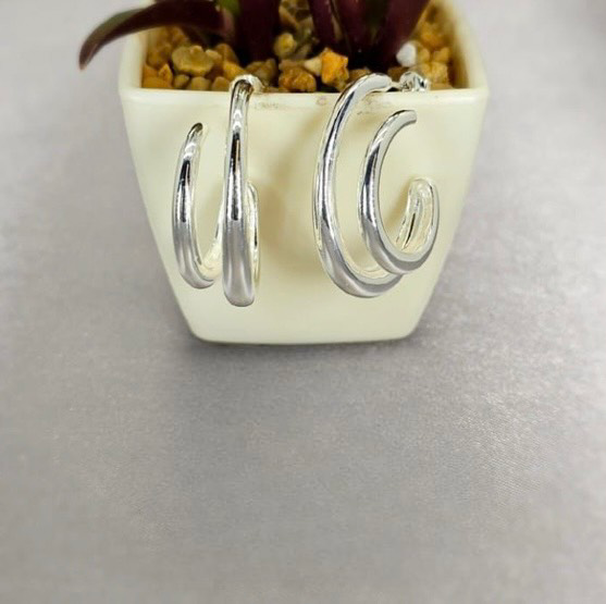 Stunning 30Mm Double Hoop Statement Earrings