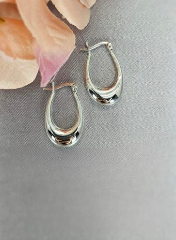 26x15x4mm Teardrop hoops