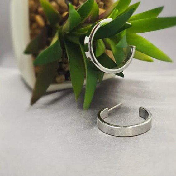 4X23Mm Flat Hoop Earrings
