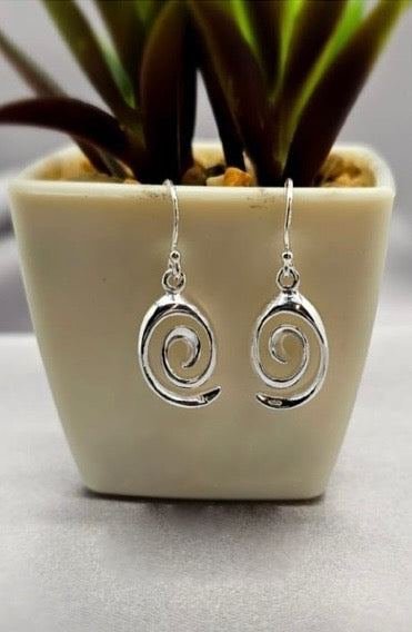 Spiral hanging earrings