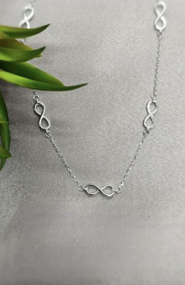 Infinity in chain necklace