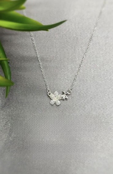 Pretty Double flower necklace