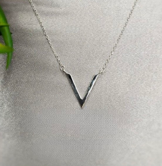 Solid V shape Necklace