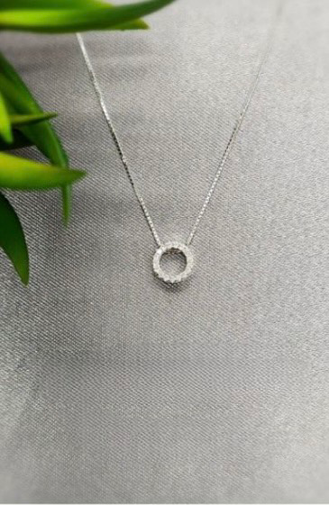 Necklace with bling circle