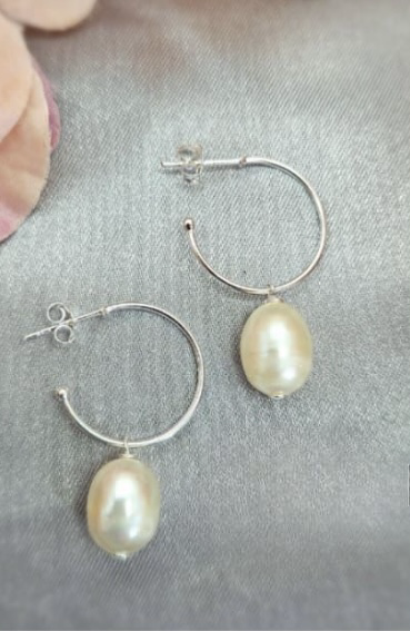 Sterling Silver Pretty Woman Earrings With 13Mm Oval Freshwater Pearls