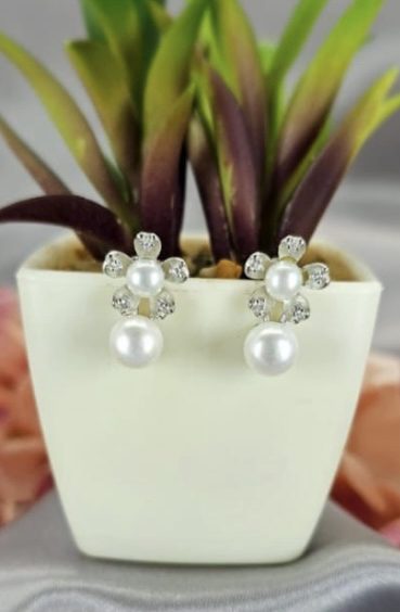 Freshwater pearl flower drop earrings