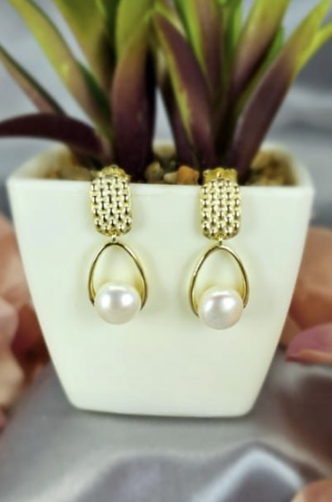 Gold Double Oval Drop Earrings with Freshwater Pearl
