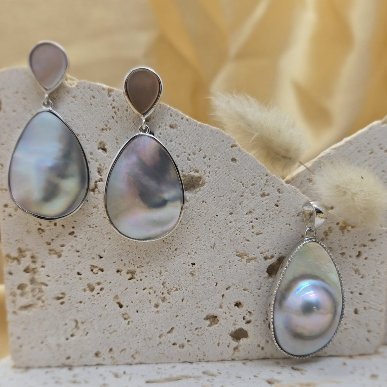 Blister Mabe Pearl Pendant