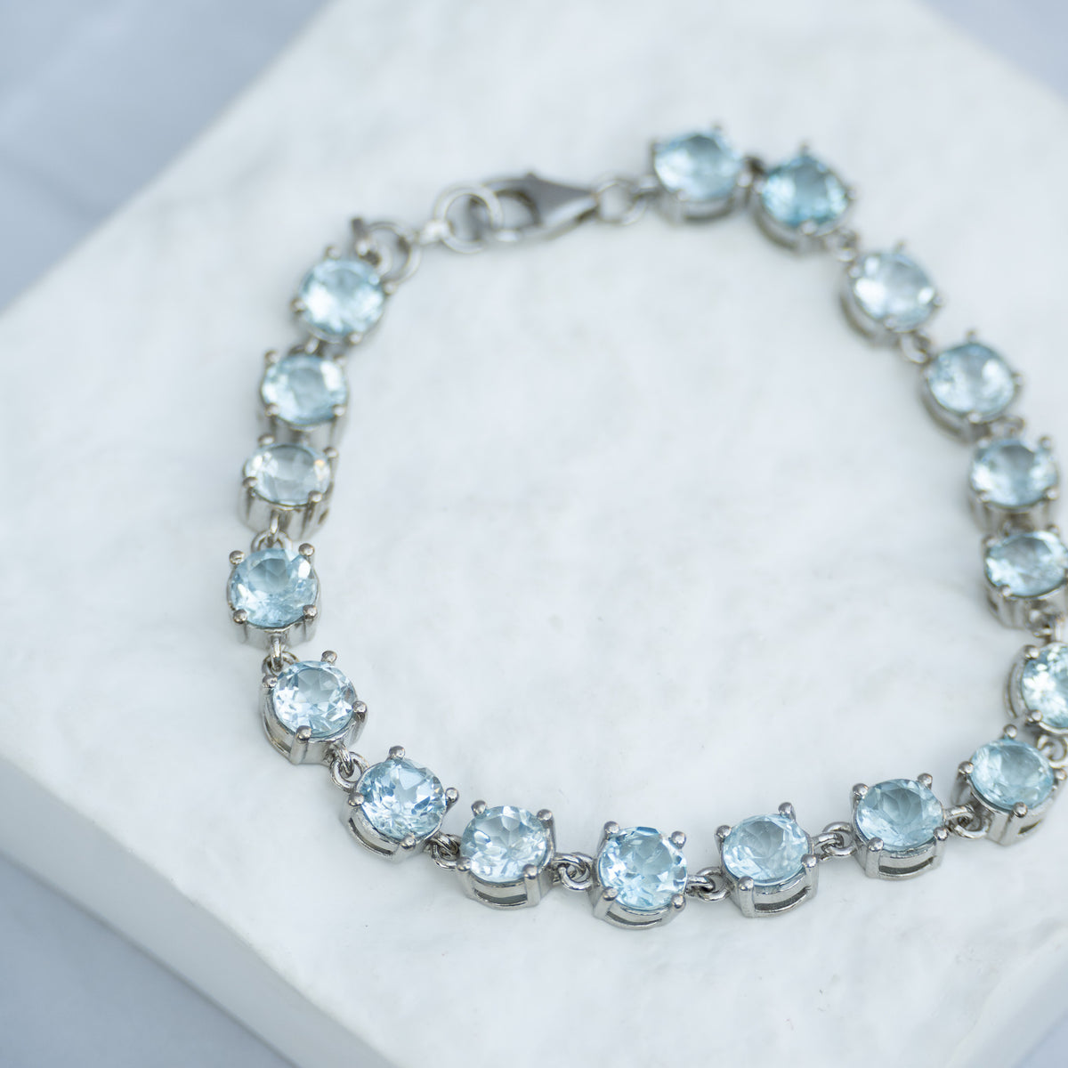 Sterling Silver Blue Topaz Gemstone Bracelet – 19 + 3cm