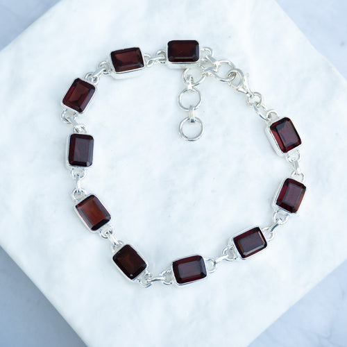 Sterling Silver Rectangular Garnet Gemstone Bracelet – 19 + 3cm