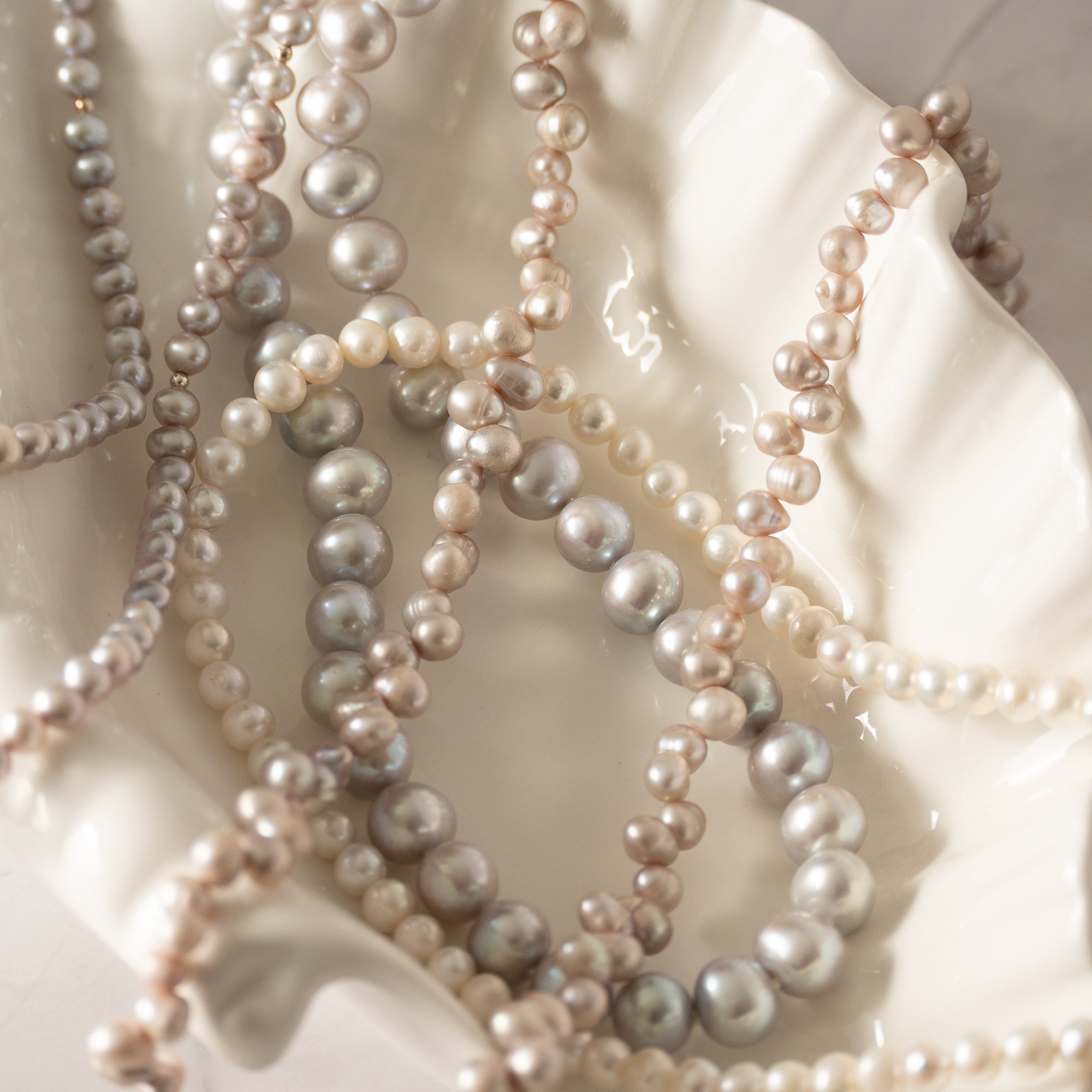 5 mm Grey/Peach Pearl necklace