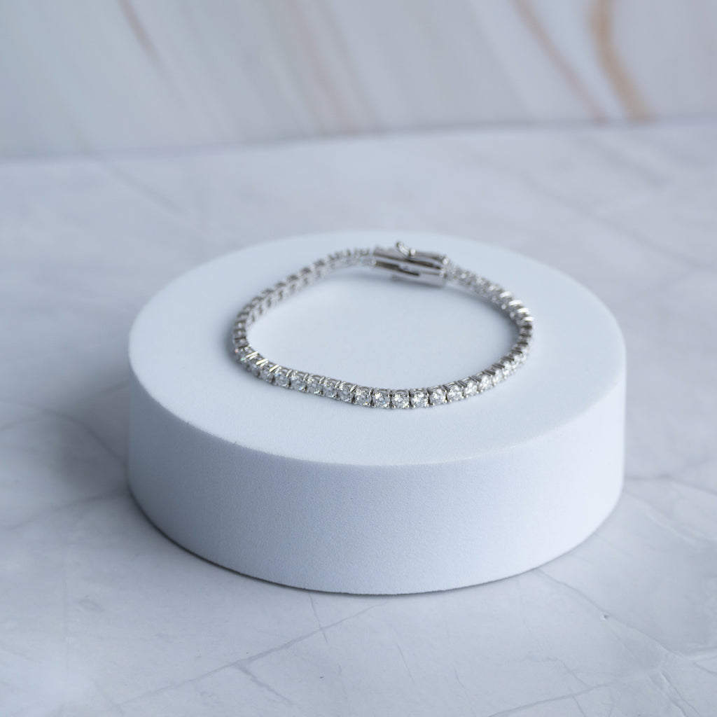 Tennis Bracelet with 3mm Moissanite stones (with GRA Certificate)