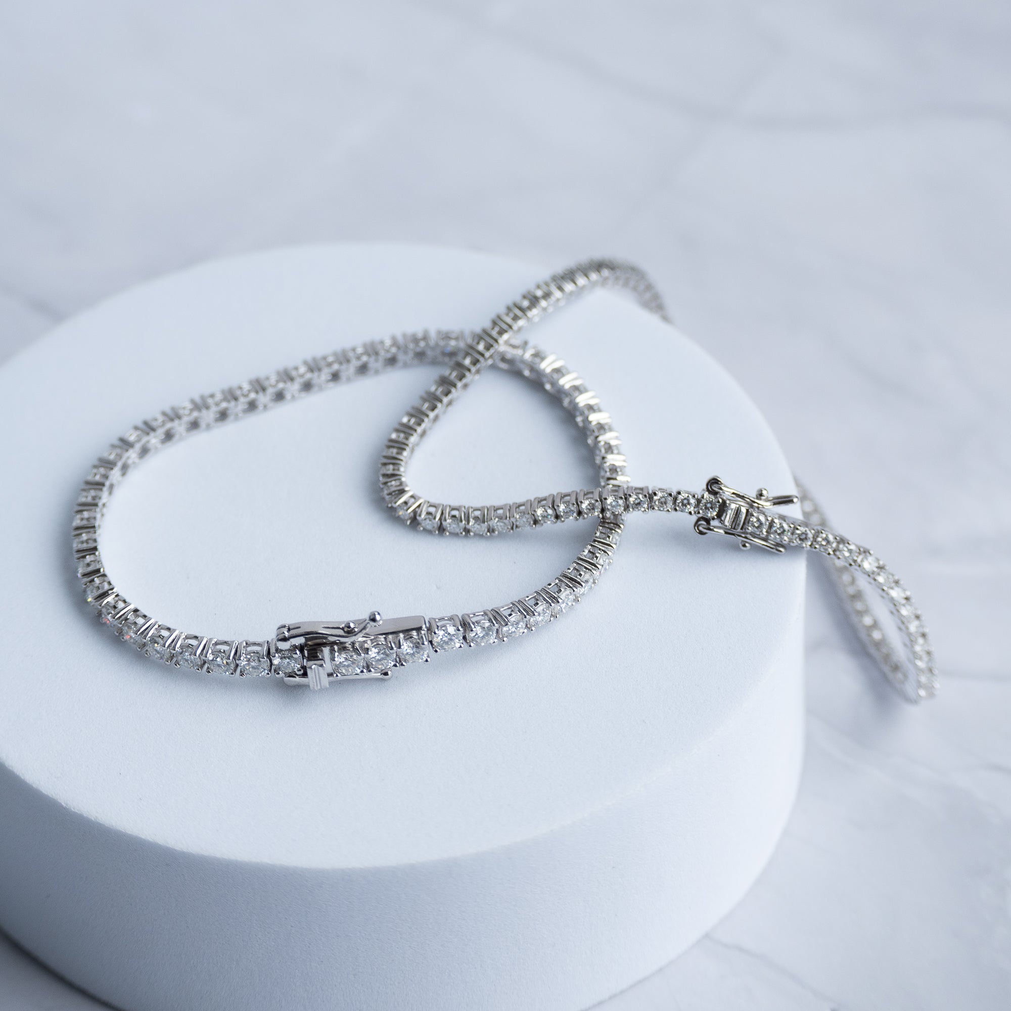 Tennis Bracelet with 3mm Moissanite stones (with GRA Certificate)