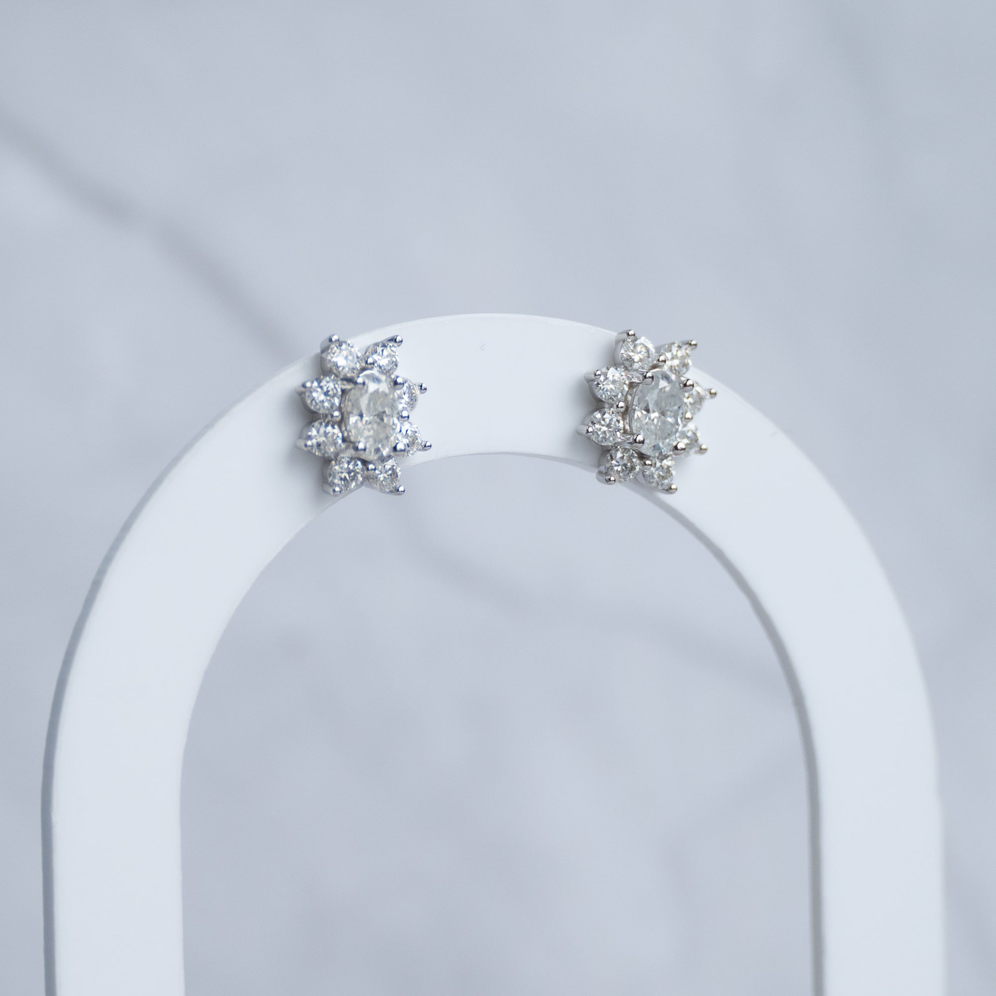 Oval Diana Stud earrings